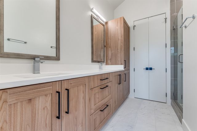 5609 Live Oak Street 105, Dallas, TX 75206