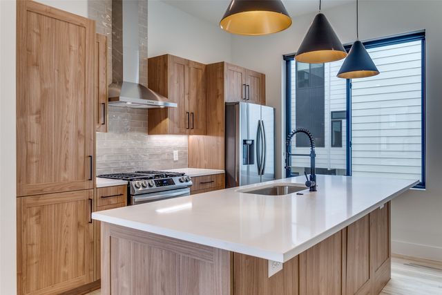 5609 Live Oak Street 105, Dallas, TX 75206