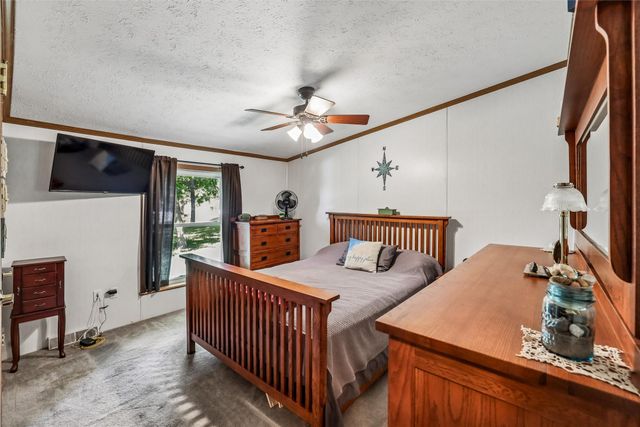 102 Lakeview Drive, Montezuma, IA 50171