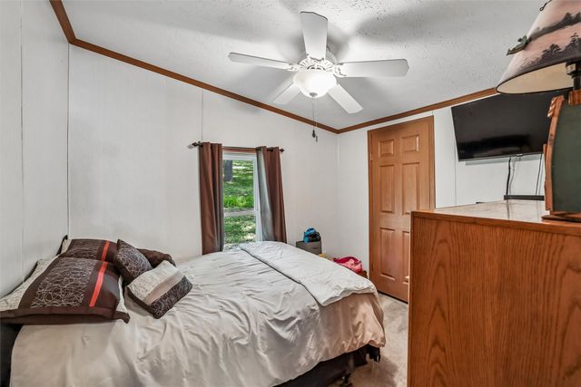 102 Lakeview Drive, Montezuma, IA 50171