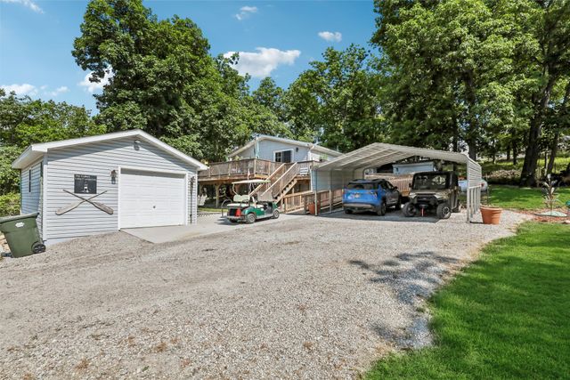 102 Lakeview Drive, Montezuma, IA 50171