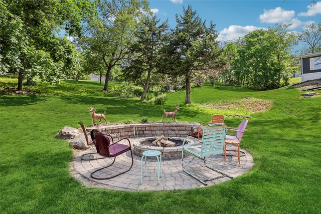 102 Lakeview Drive, Montezuma, IA 50171