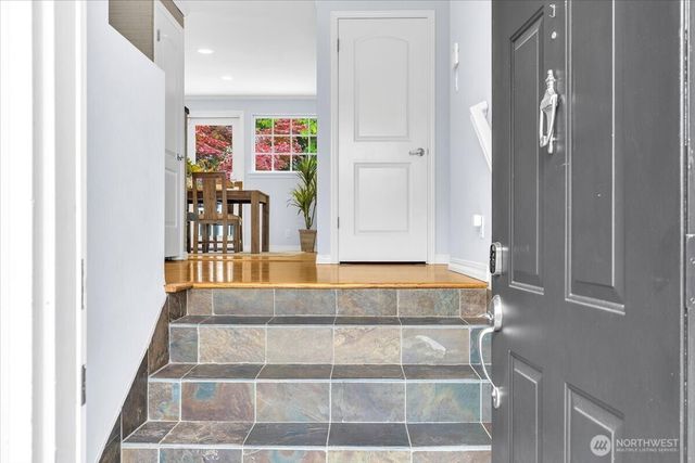 3417 77th Avenue SE, Mercer Island, WA 98040
