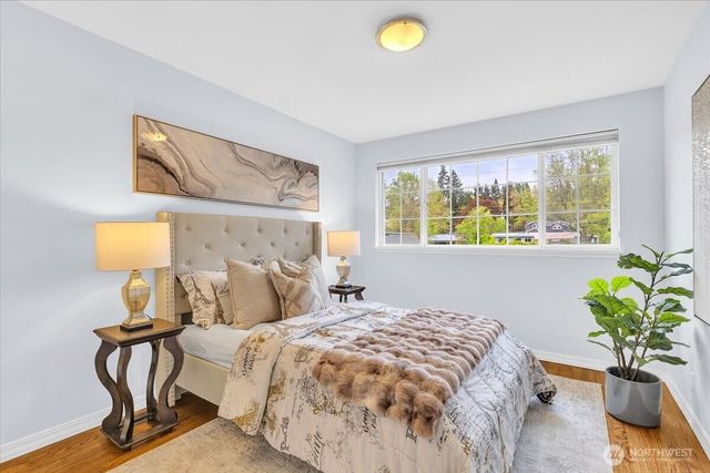 3417 77th Avenue SE, Mercer Island, WA 98040