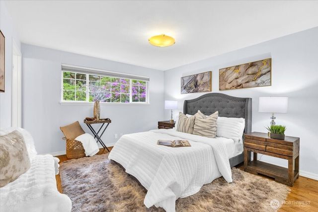 3417 77th Avenue SE, Mercer Island, WA 98040