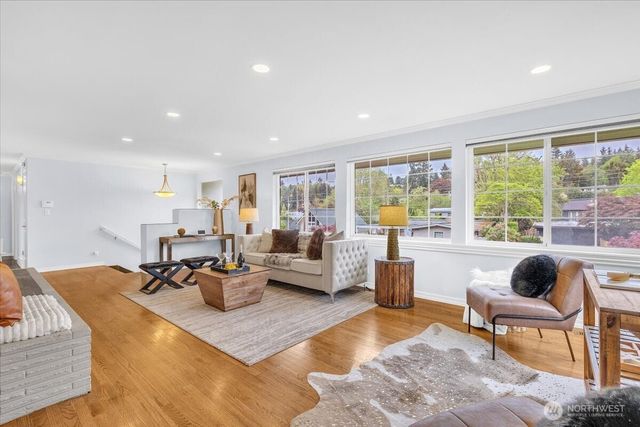 3417 77th Avenue SE, Mercer Island, WA 98040