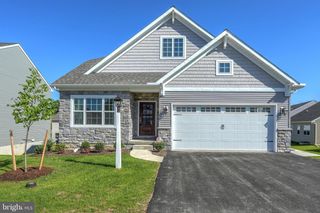 410 DARROW ROAD ANDREWS, York, PA 17404