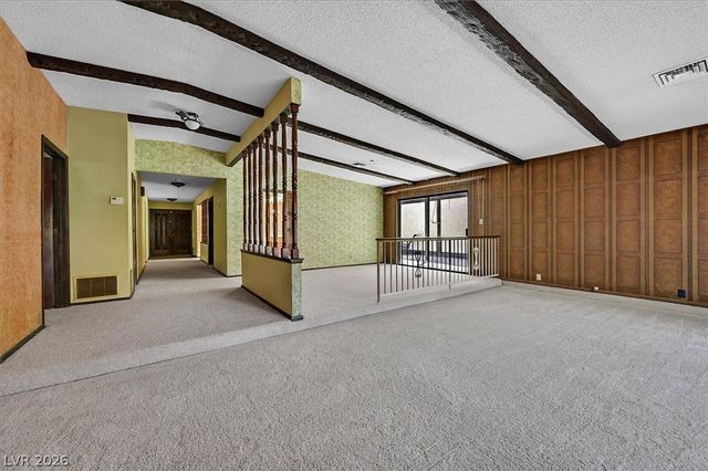 2200 Plaza Del Robles, Las Vegas, NV 89102