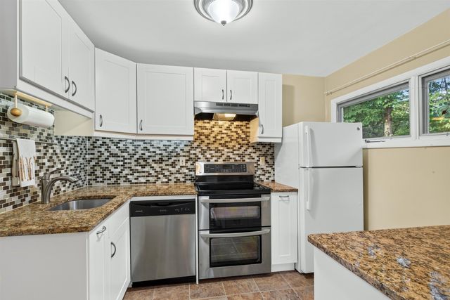 11 Stratton View Road, Winhall, VT 05340