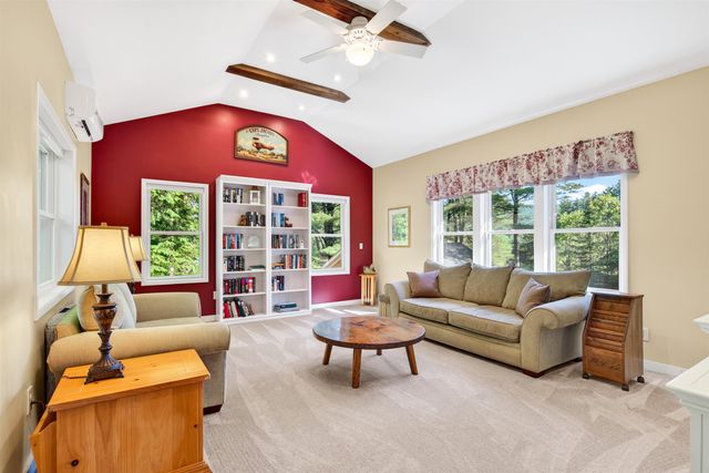 11 Stratton View Road, Winhall, VT 05340