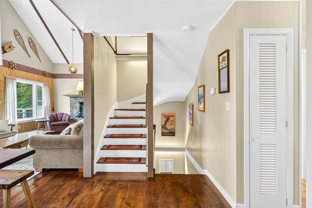 11 Stratton View Road, Winhall, VT 05340