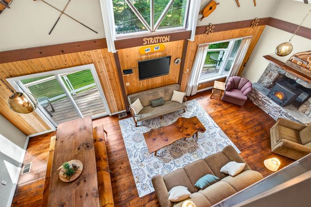 11 Stratton View Road, Winhall, VT 05340