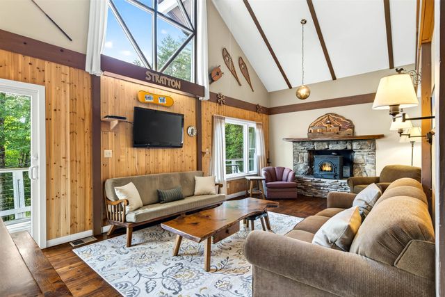 11 Stratton View Road, Winhall, VT 05340