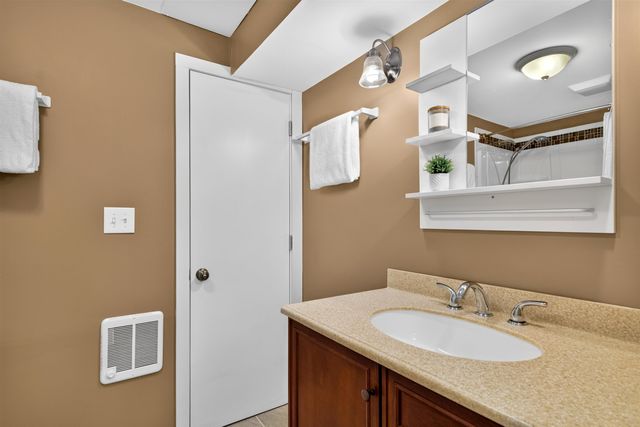 11 Stratton View Road, Winhall, VT 05340