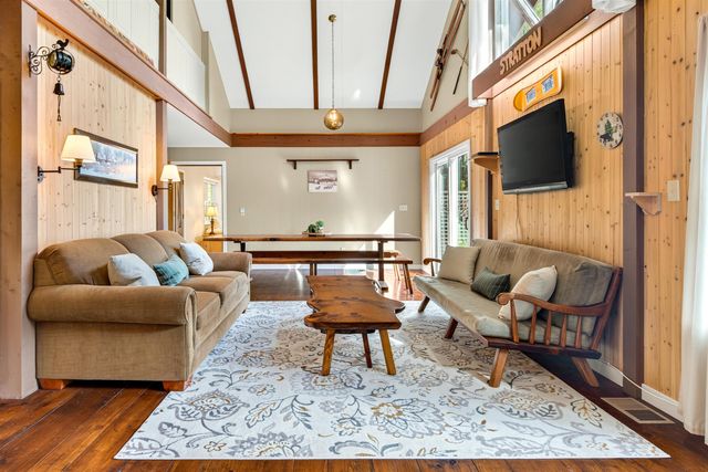 11 Stratton View Road, Winhall, VT 05340