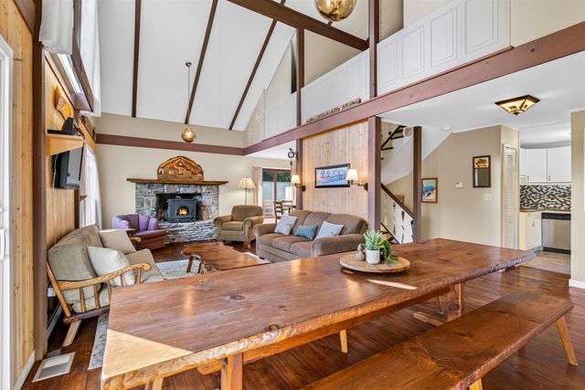 11 Stratton View Road, Winhall, VT 05340
