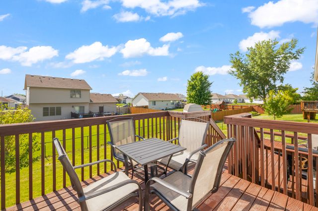 1208 Michael Street SE, Bondurant, IA 50035