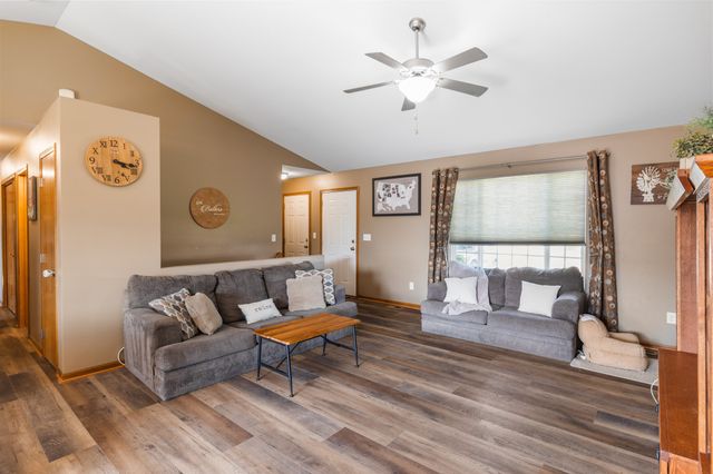 1208 Michael Street SE, Bondurant, IA 50035