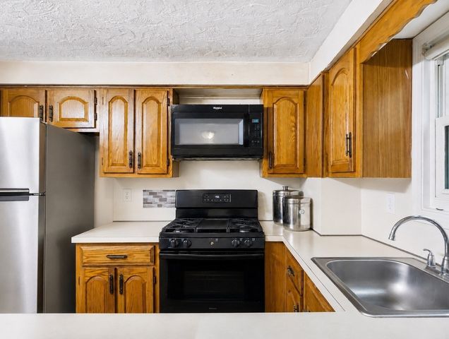 20 Washington Street 3-6, Easton, MA 02334