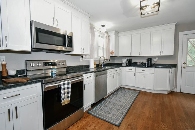 291 Hog Hill Road, East Hampton, CT 06424