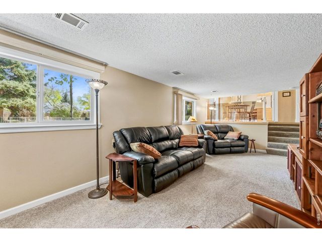 605 Jack Pine Pl, Loveland, CO 80538