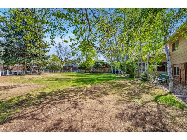 605 Jack Pine Pl, Loveland, CO 80538