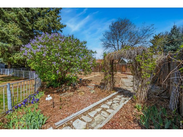 605 Jack Pine Pl, Loveland, CO 80538