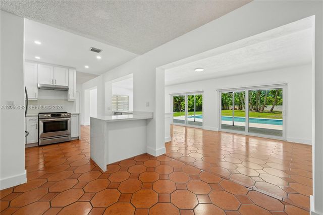 220 NW 130th Ave, Miami, FL 33182