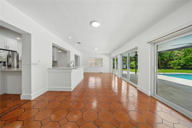 220 NW 130th Ave, Miami, FL 33182