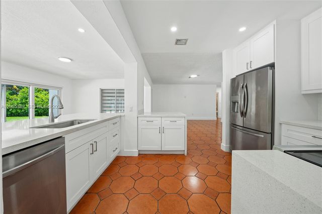 220 NW 130th Ave, Miami, FL 33182
