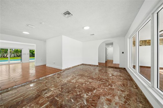 220 NW 130th Ave, Miami, FL 33182