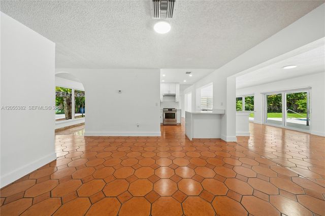 220 NW 130th Ave, Miami, FL 33182