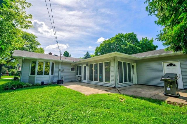 78 S Harmony Drive, Janesville, WI 53545
