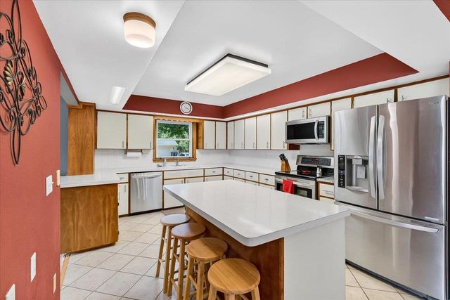 78 S Harmony Drive, Janesville, WI 53545