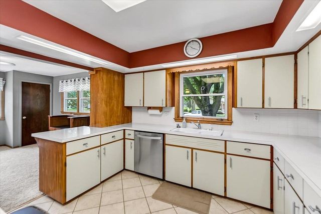 78 S Harmony Drive, Janesville, WI 53545