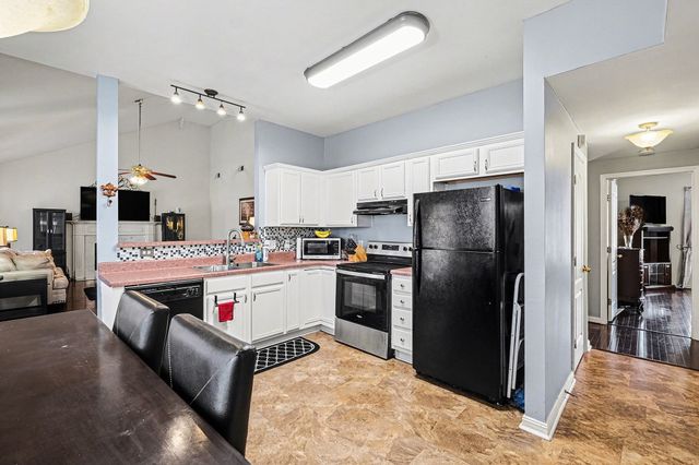 2934 Churchill Ln, Thompsons Station, TN 37179