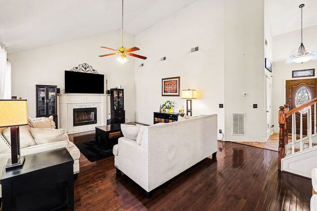 2934 Churchill Ln, Thompsons Station, TN 37179