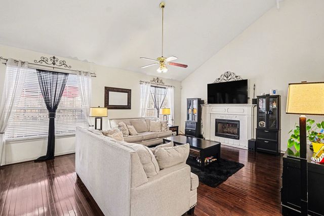 2934 Churchill Ln, Thompsons Station, TN 37179