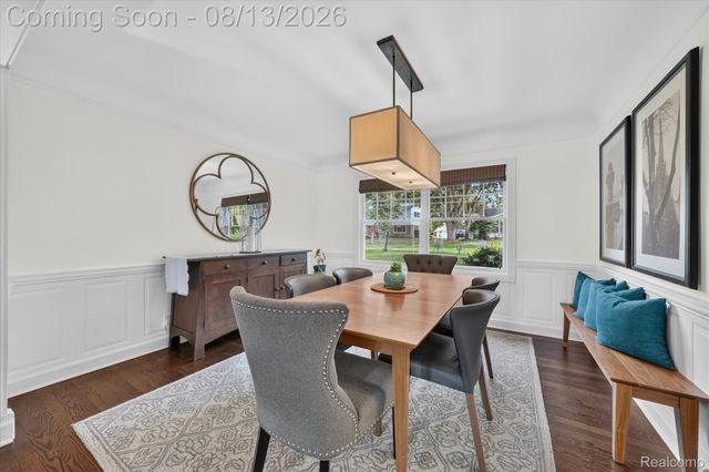 32240 Robinhood Drive, Beverly Hills Village, MI 48025