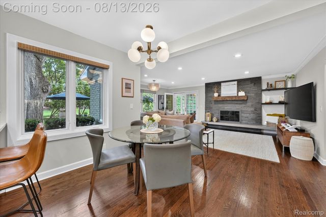 32240 Robinhood Drive, Beverly Hills Village, MI 48025