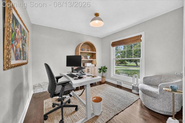 32240 Robinhood Drive, Beverly Hills Village, MI 48025
