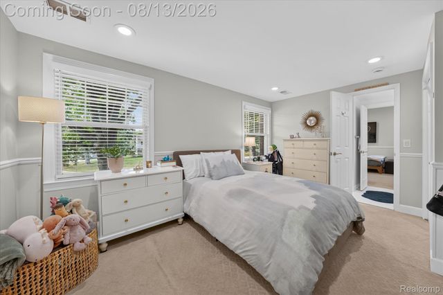 32240 Robinhood Drive, Beverly Hills Village, MI 48025