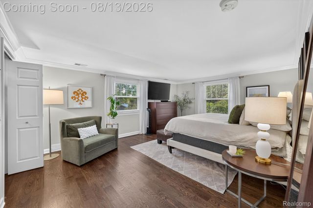 32240 Robinhood Drive, Beverly Hills Village, MI 48025