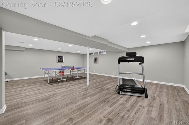 32240 Robinhood Drive, Beverly Hills Village, MI 48025