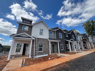 536 Leesville Road 208, Lynchburg, VA 24502