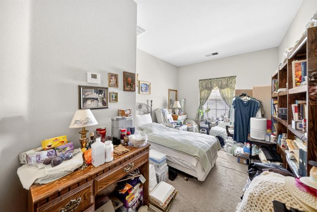 5622 N Ensanada Avenue, Fresno, CA 93723