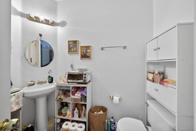 5622 N Ensanada Avenue, Fresno, CA 93723