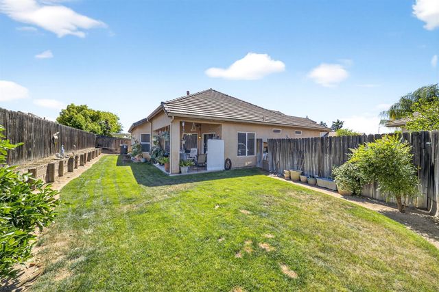 5622 N Ensanada Avenue, Fresno, CA 93723