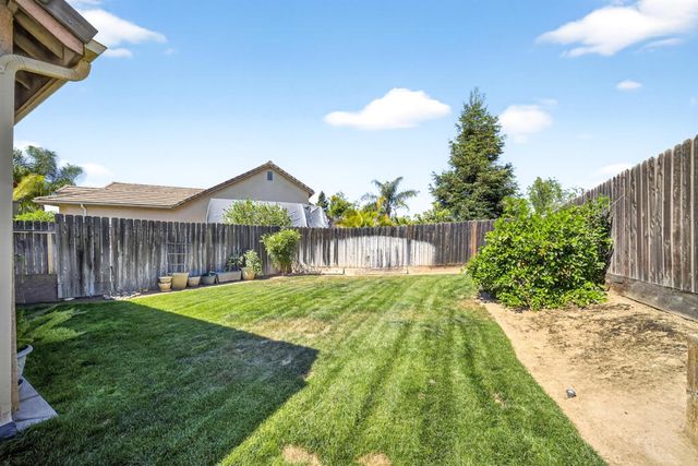 5622 N Ensanada Avenue, Fresno, CA 93723
