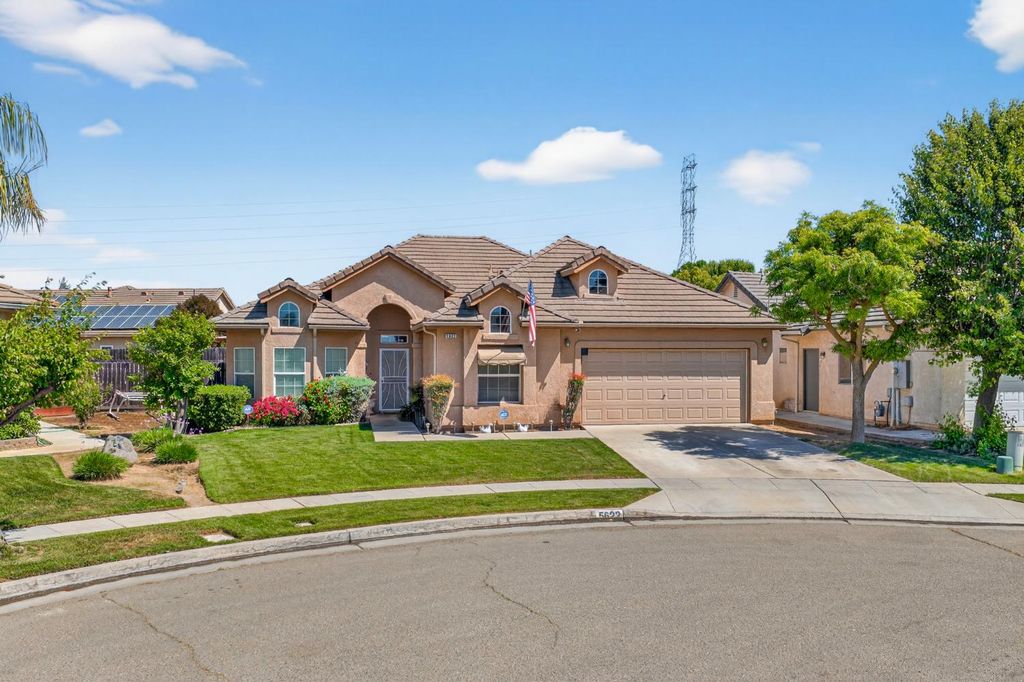 5622 N Ensanada Avenue, Fresno, CA 93723